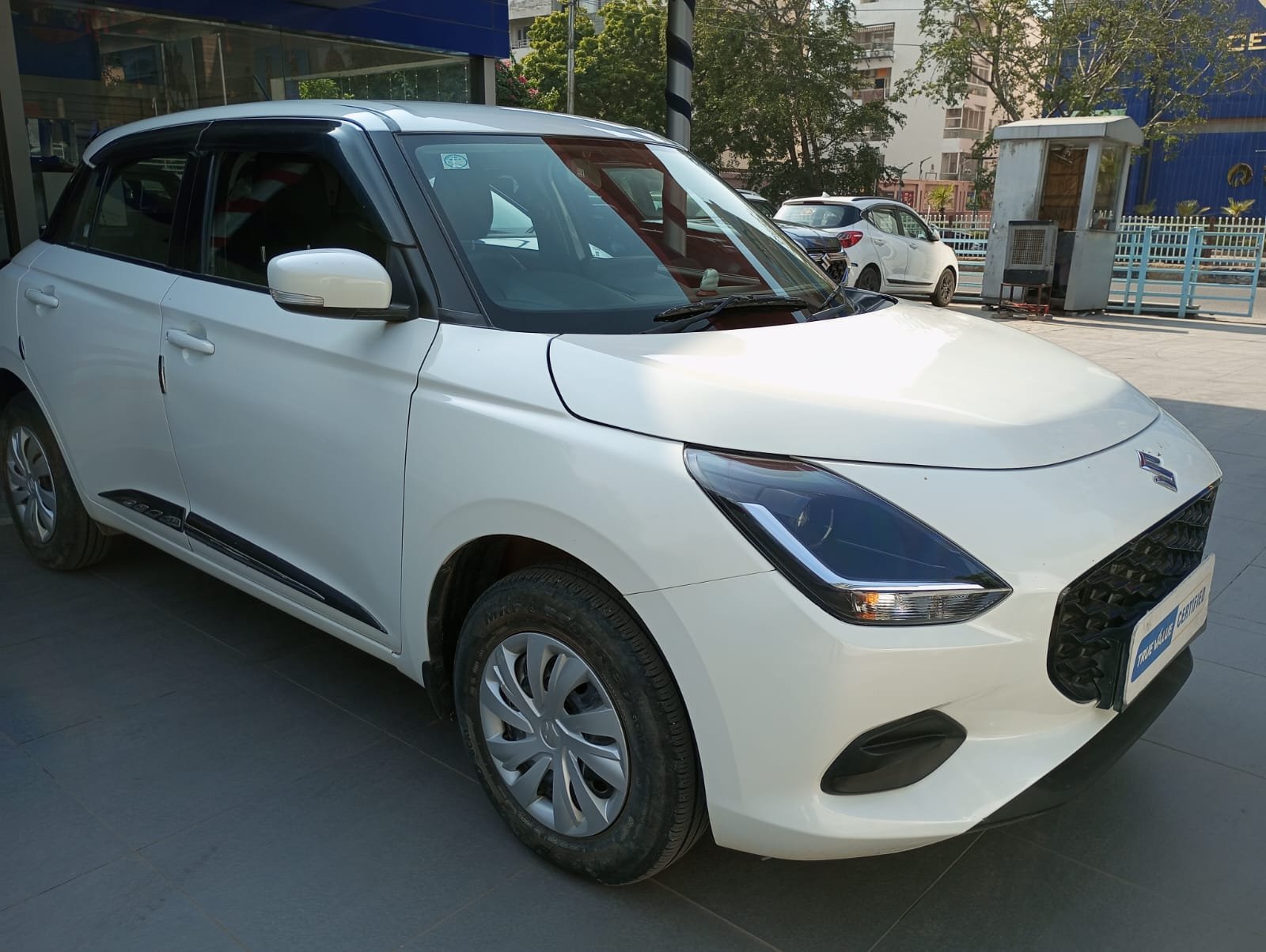 Maruti Suzuki Swift Vxi
