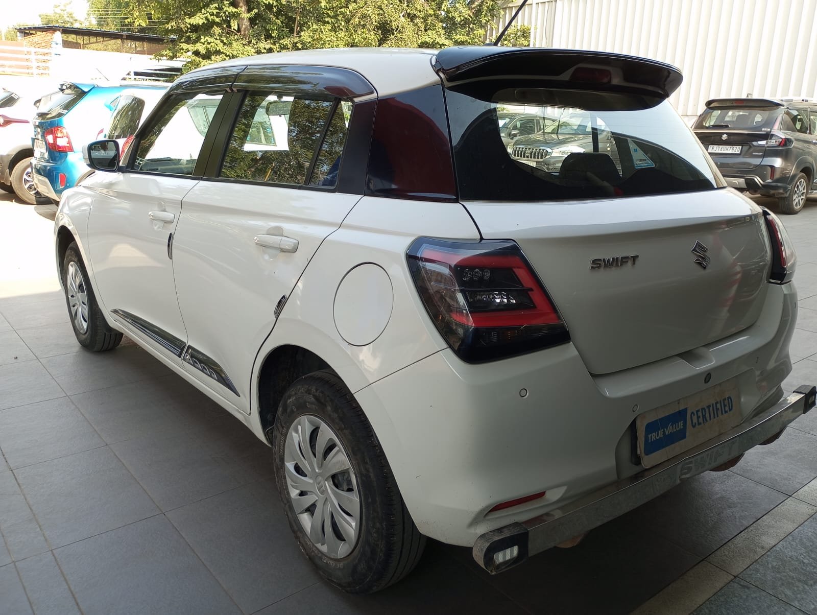Maruti Suzuki Swift Vxi