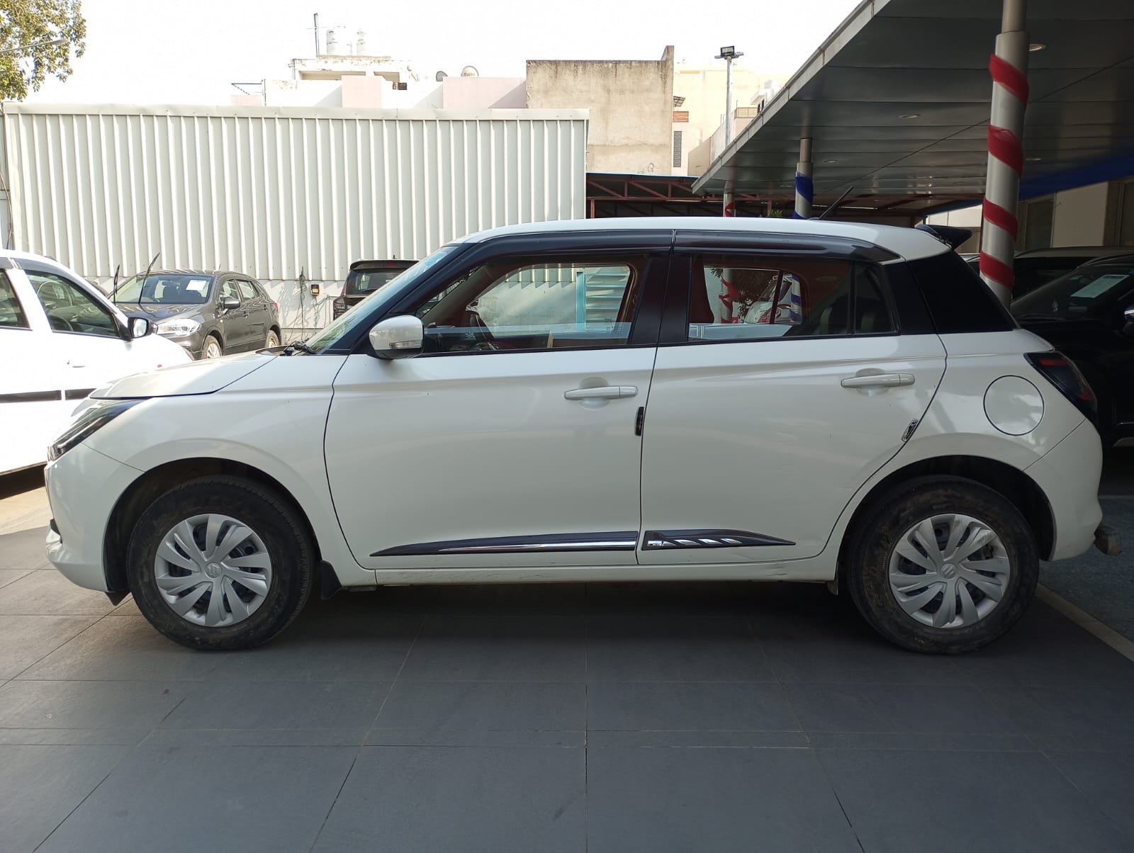 Maruti Suzuki Swift Vxi